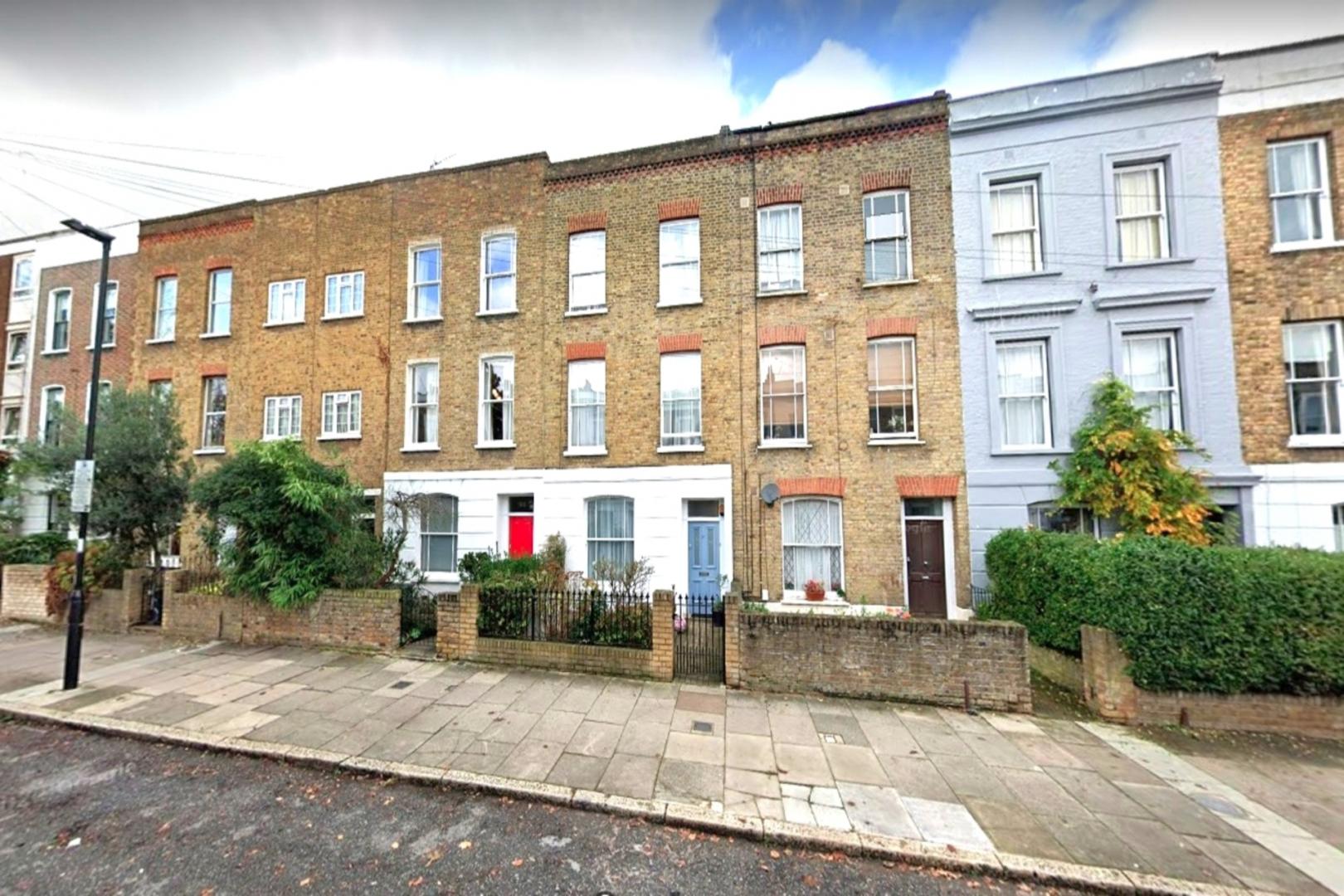 A good size 3 bedroom property located close to an array of amenities  Sussex Way, Holloway